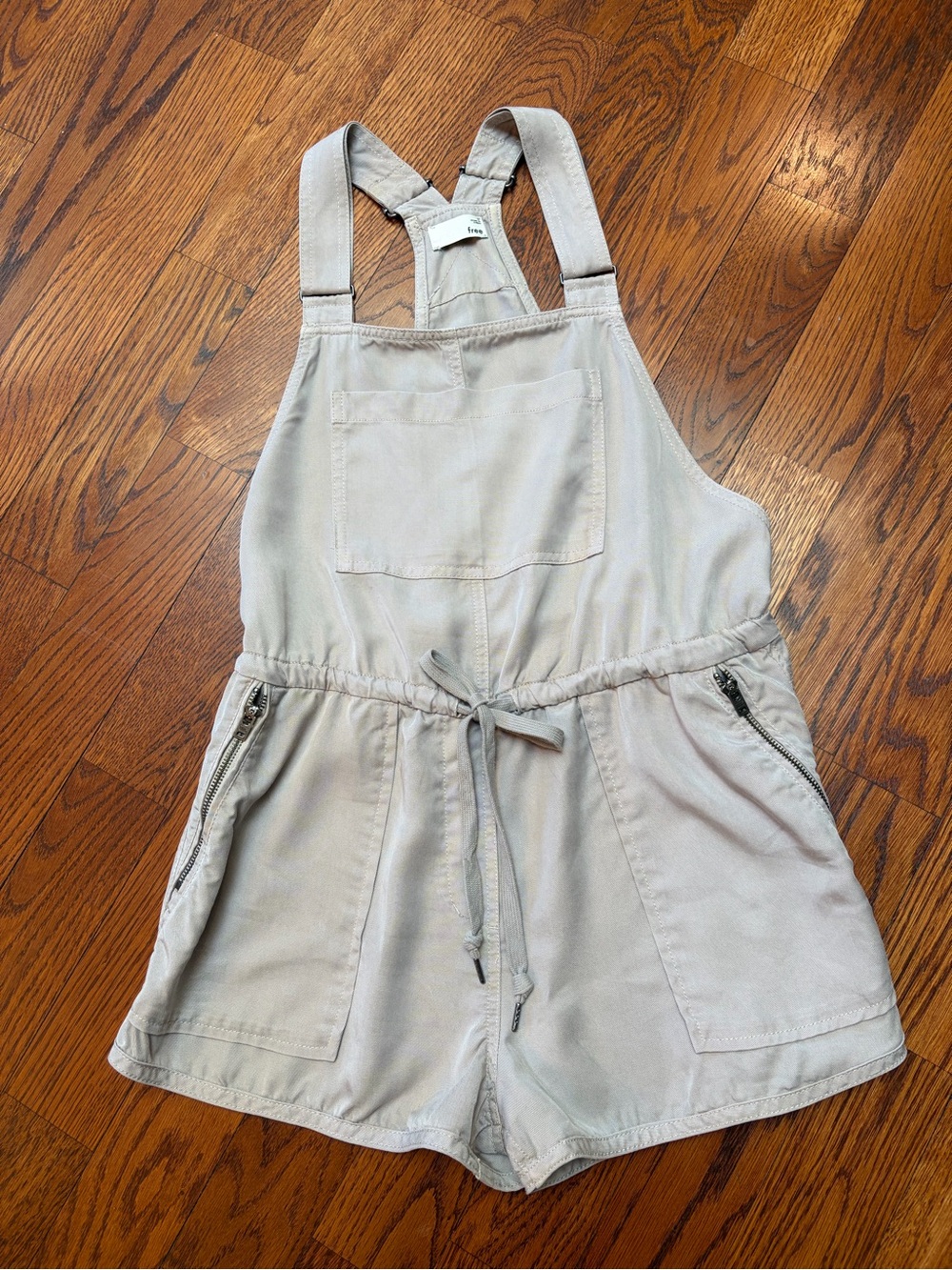 Aritzia Wilfred Free Overall Short one piece